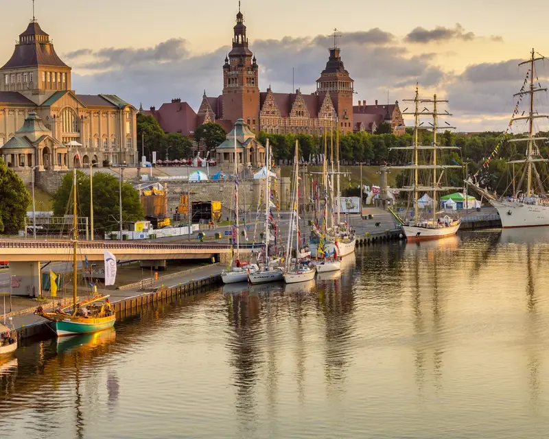 Panorama von Stettin, Polen, am Abend