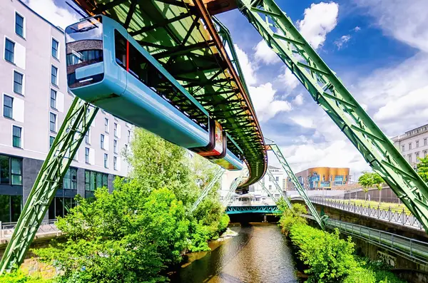 Wuppertal und die Schwebebahn